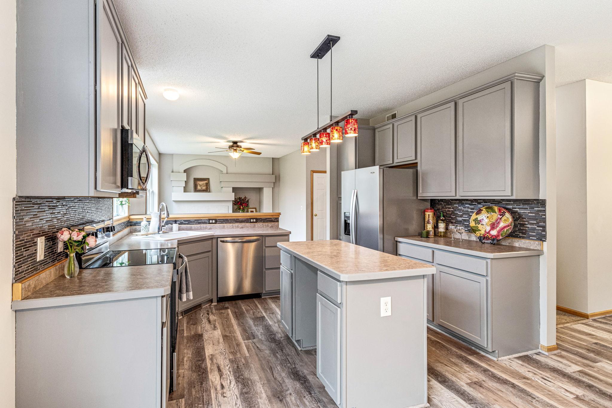 14351 Bentley Way Rosemount, MN 55068 - Photo 7 of 31