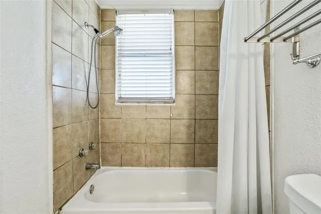 $1,800 | 1819 College Avenue, Fort Worth, TX 76110