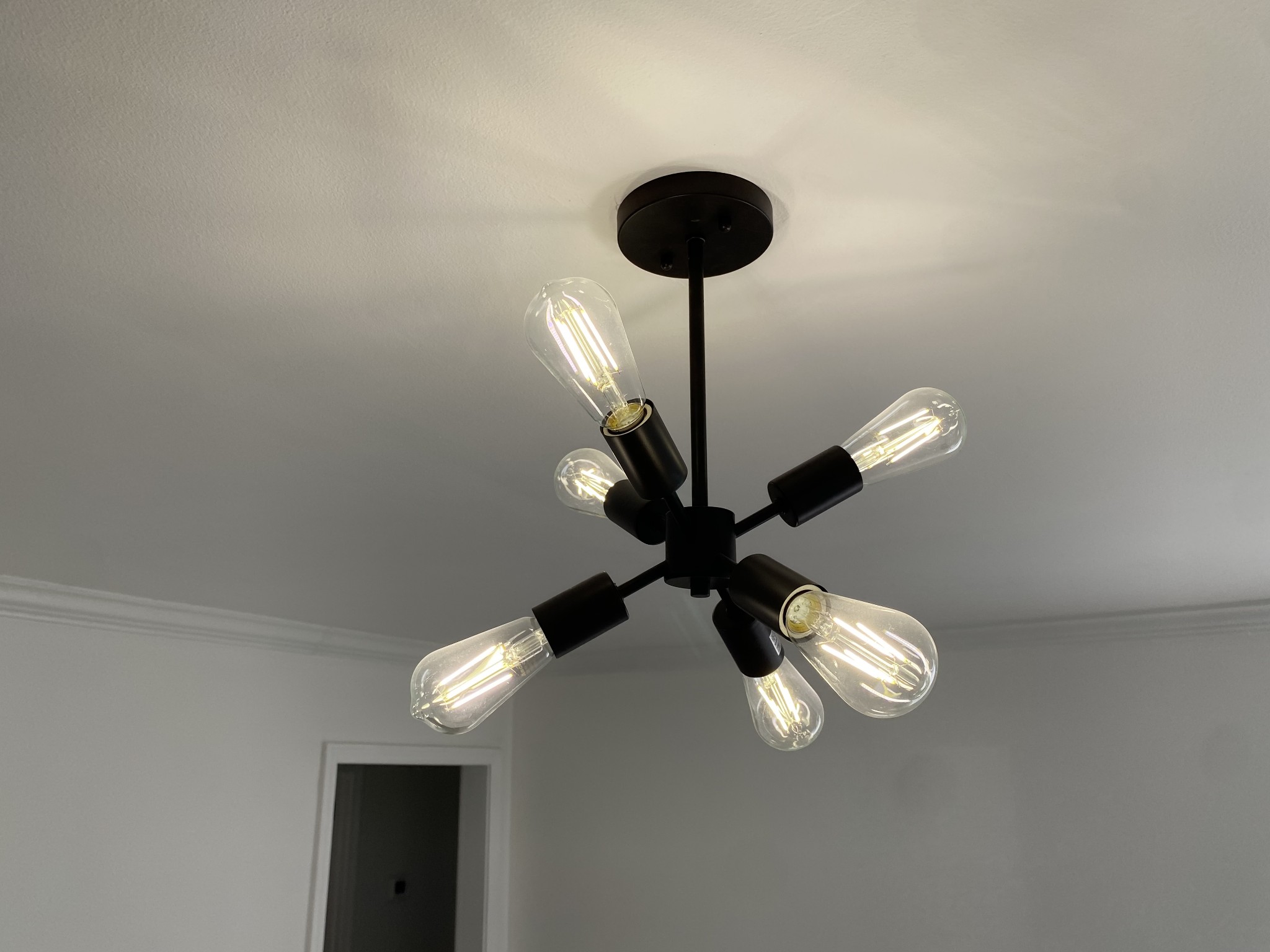 245 Raintree Drive Clarksville, TN 37042 - Photo 21 of 33 a table with a vase of flowers on a table