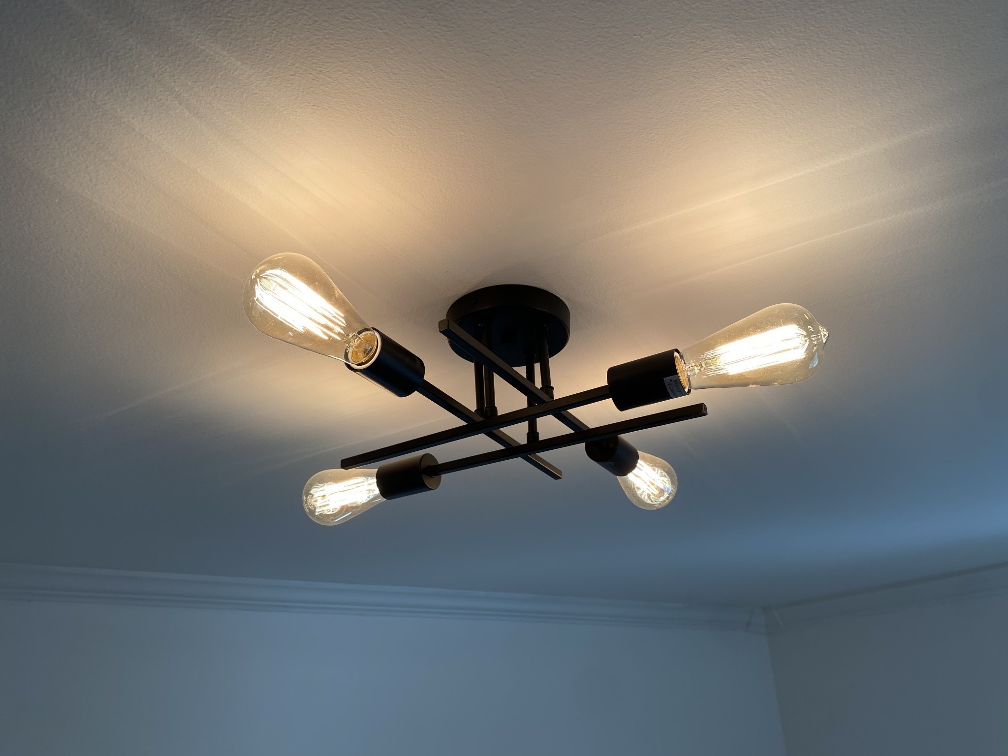 245 Raintree Drive Clarksville, TN 37042 - Photo 22 of 33 a lamp on a table in a room