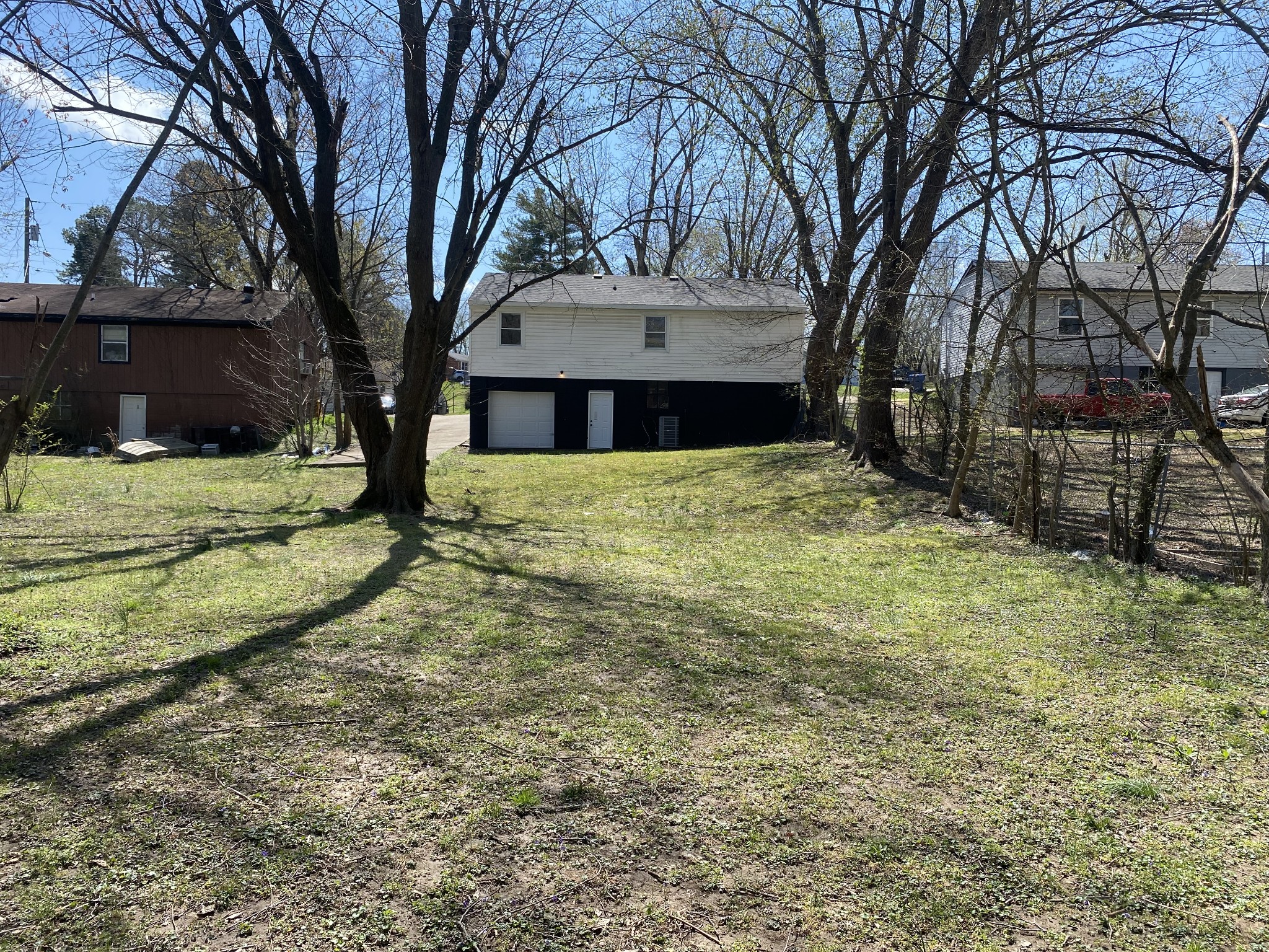 245 Raintree Drive Clarksville, TN 37042 - Photo 31 of 33 a view of a yard with large trees