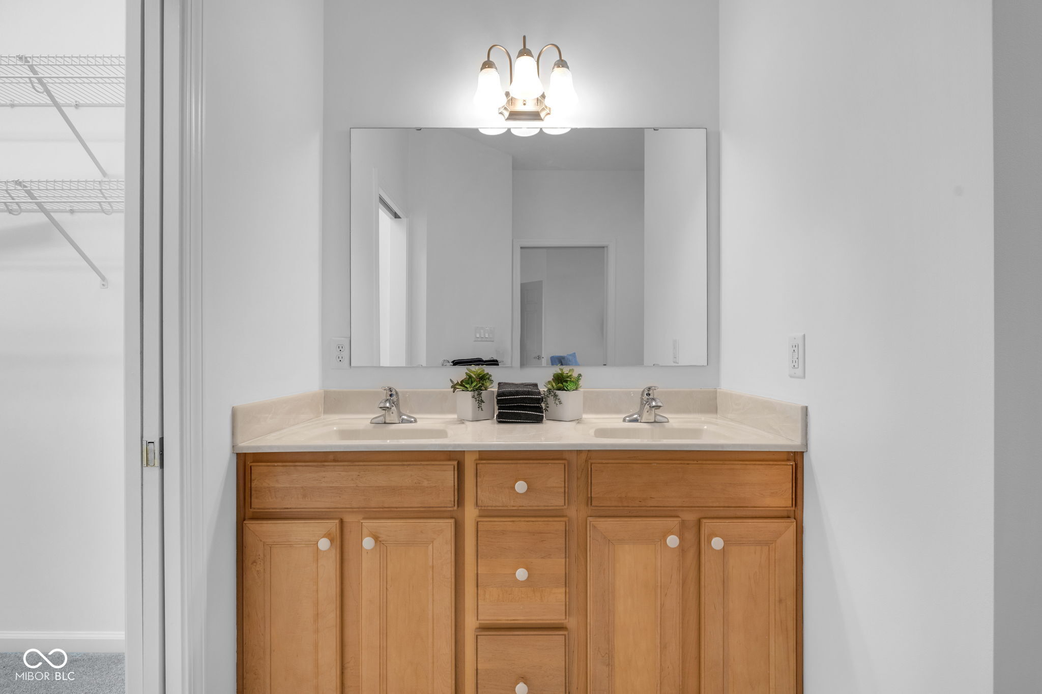 11226 Avila Way Fishers, IN 46038 - Photo 21 of 45