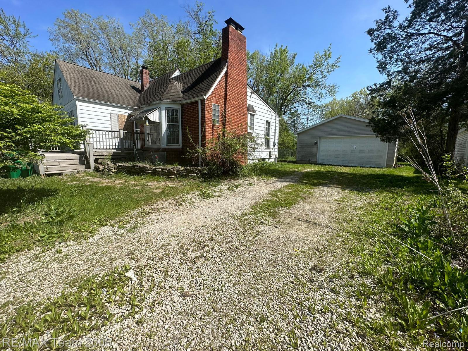 44205 Ecorse Road Belleville, MI 48111 - Photo 4 of 35 Gallery Image 4