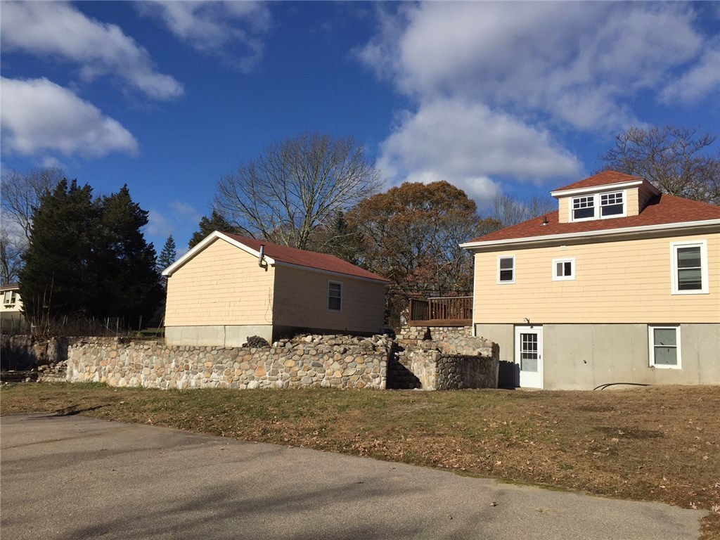 25 Ashaway Road Westerly, RI 02891 - Photo 2 of 13