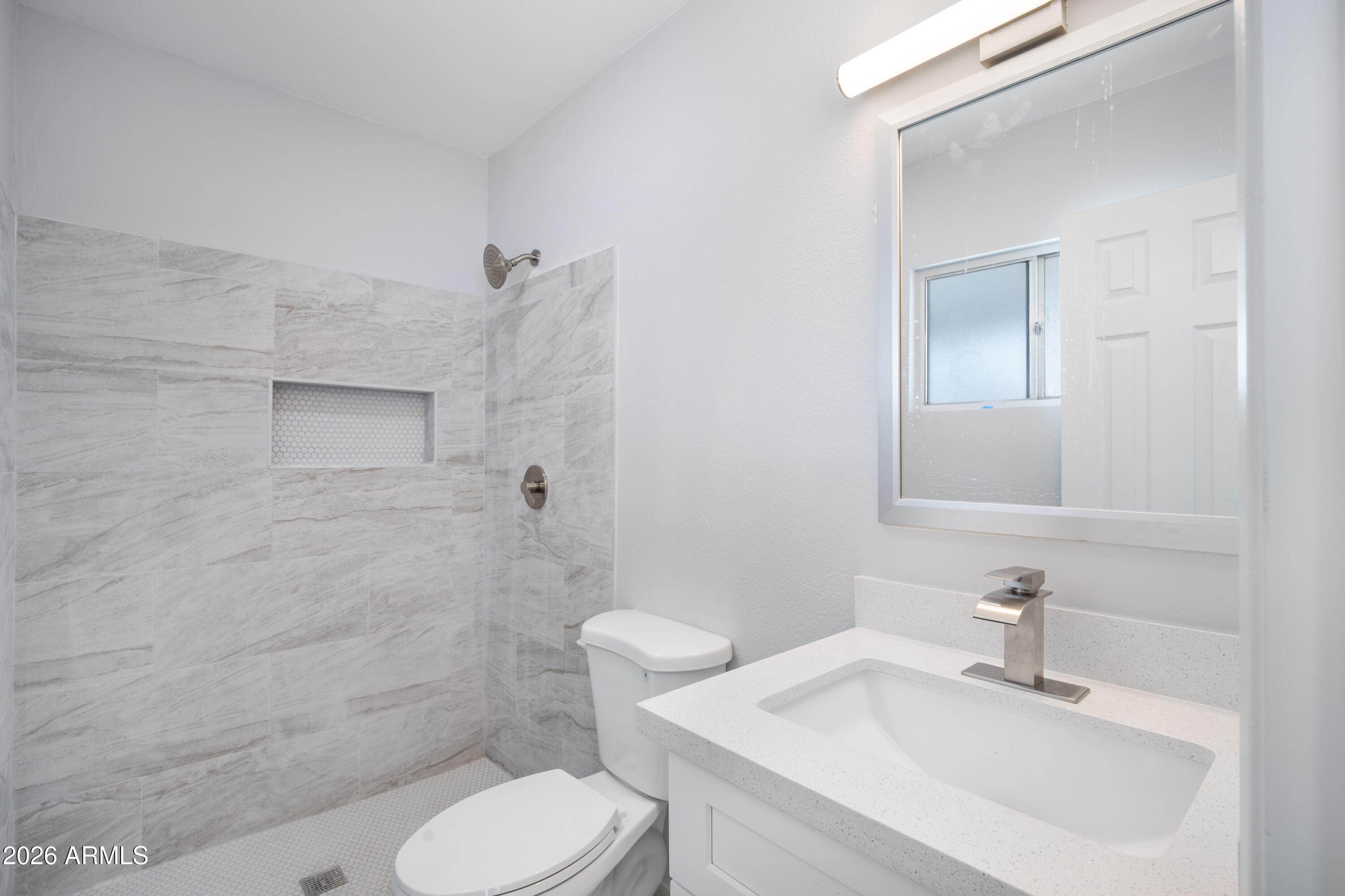 3047 West Greenway Road Phoenix, AZ 85053 - Photo 16 of 29 3047 W Greenway Rd-5