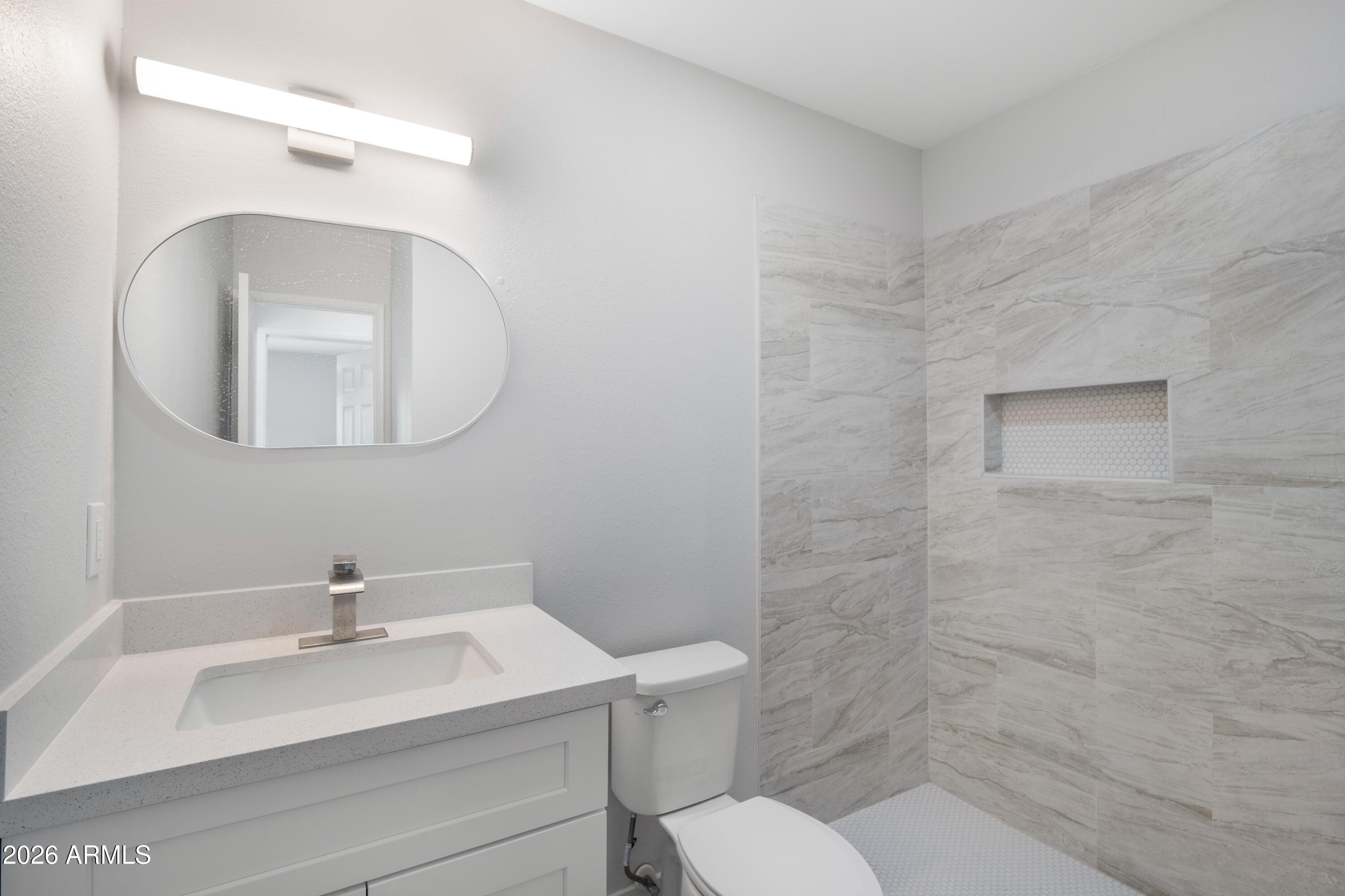 3047 West Greenway Road Phoenix, AZ 85053 - Photo 18 of 29 3047 W Greenway Rd-8