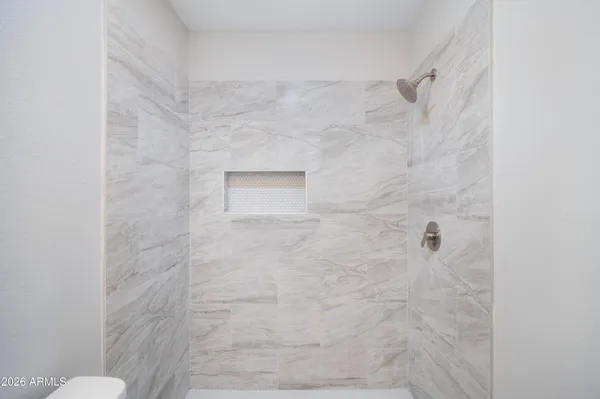 $349,900 | 3047 West Greenway Road, Phoenix, AZ 85053