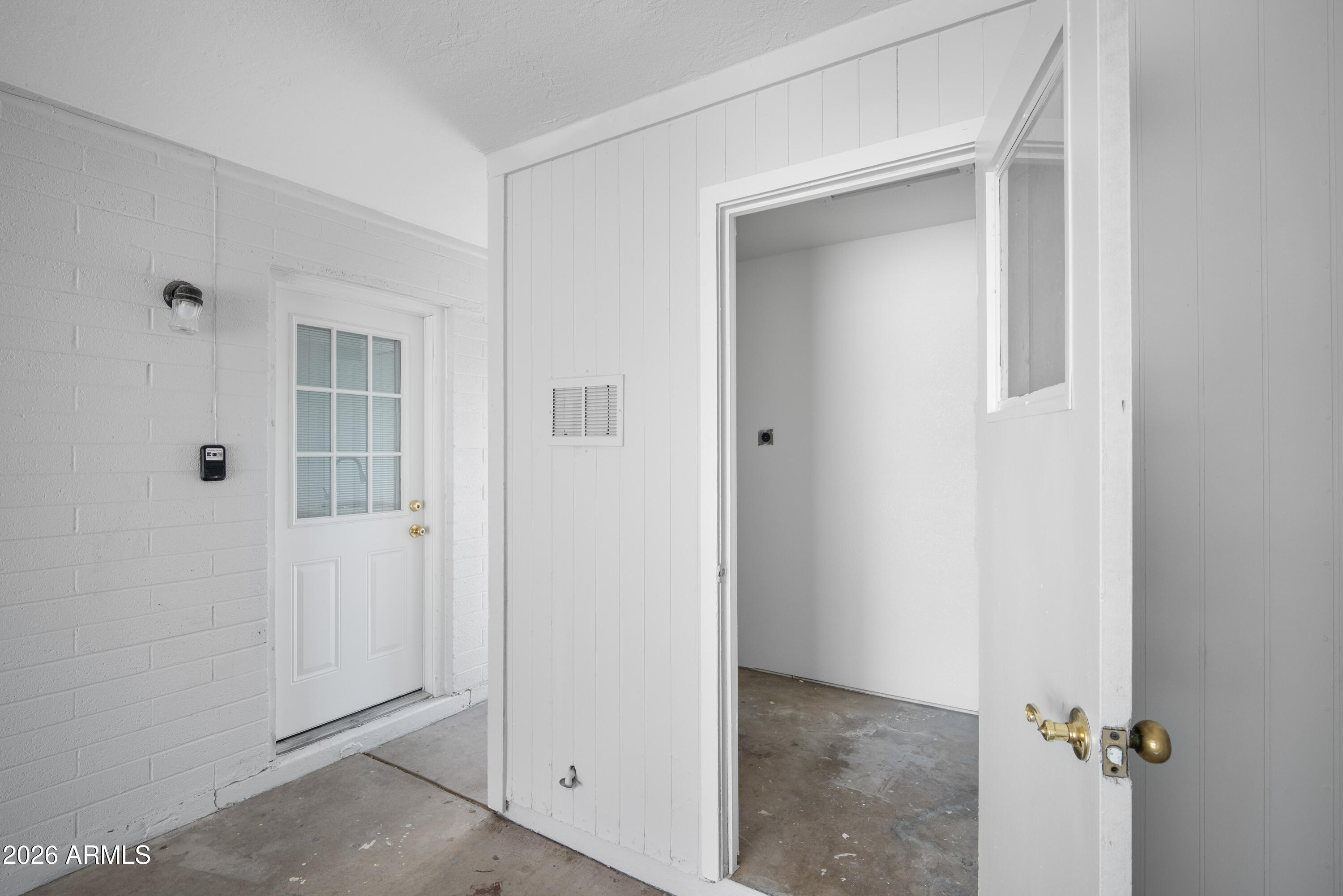 3047 West Greenway Road Phoenix, AZ 85053 - Photo 21 of 29 3047 W Greenway Rd-18