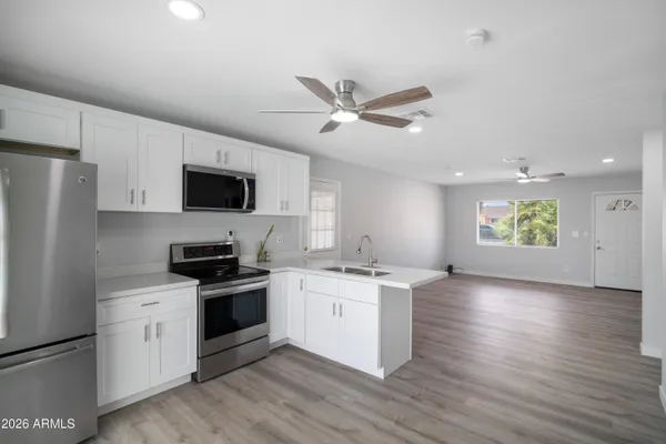 $349,900 | 3047 West Greenway Road, Phoenix, AZ 85053