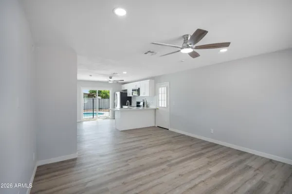 $349,900 | 3047 West Greenway Road, Phoenix, AZ 85053