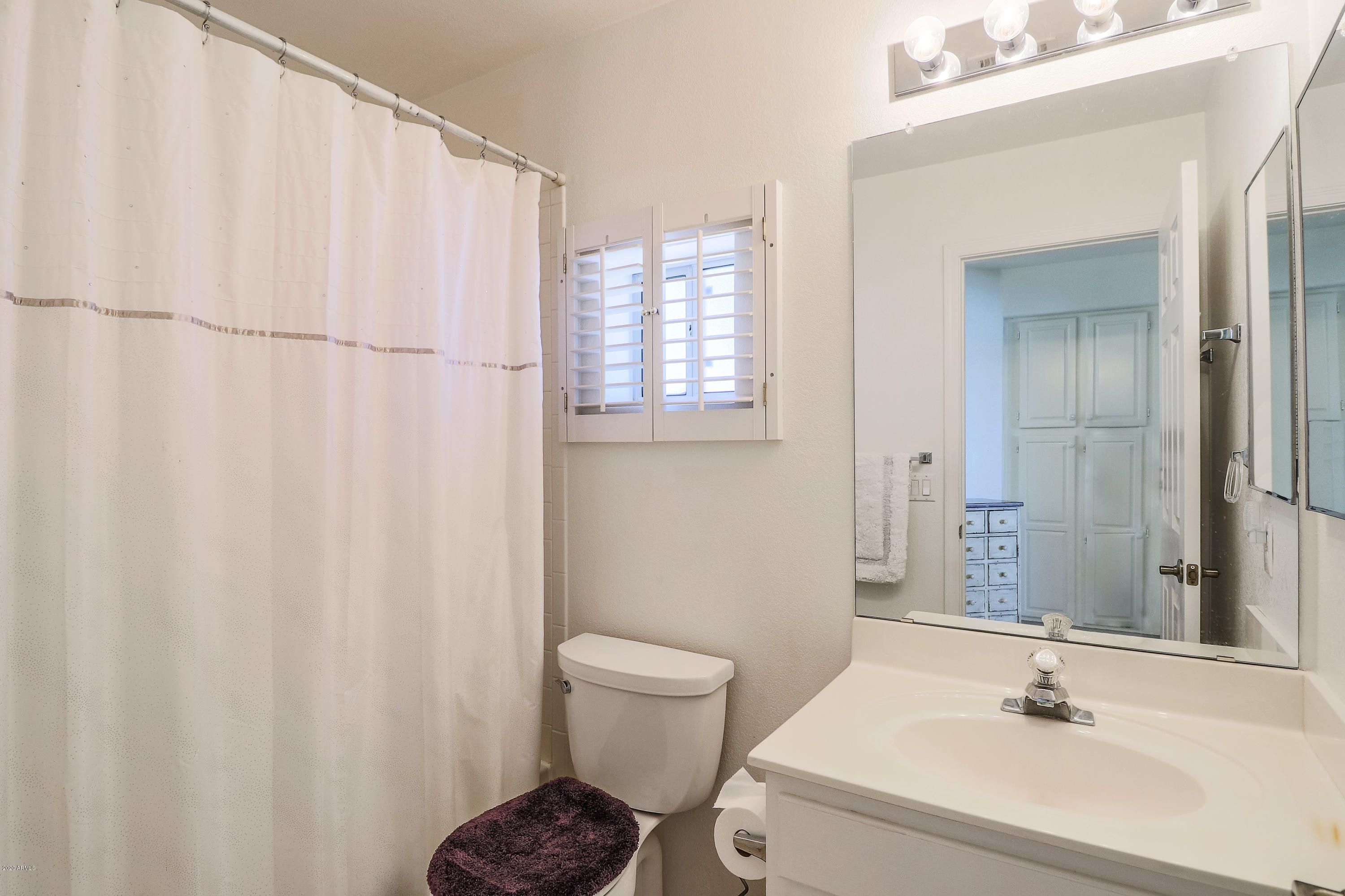 17346 North Inca Way Surprise, AZ 85374 - Photo 31 of 55 Guest Bath Next To Guest Bedroom/Den