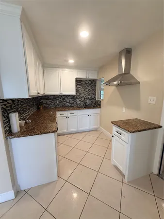 $1,850 | 2330 Hillshire Drive, Deer Park, TX 77536