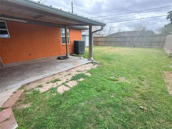 $1,850 | 2330 Hillshire Drive, Deer Park, TX 77536