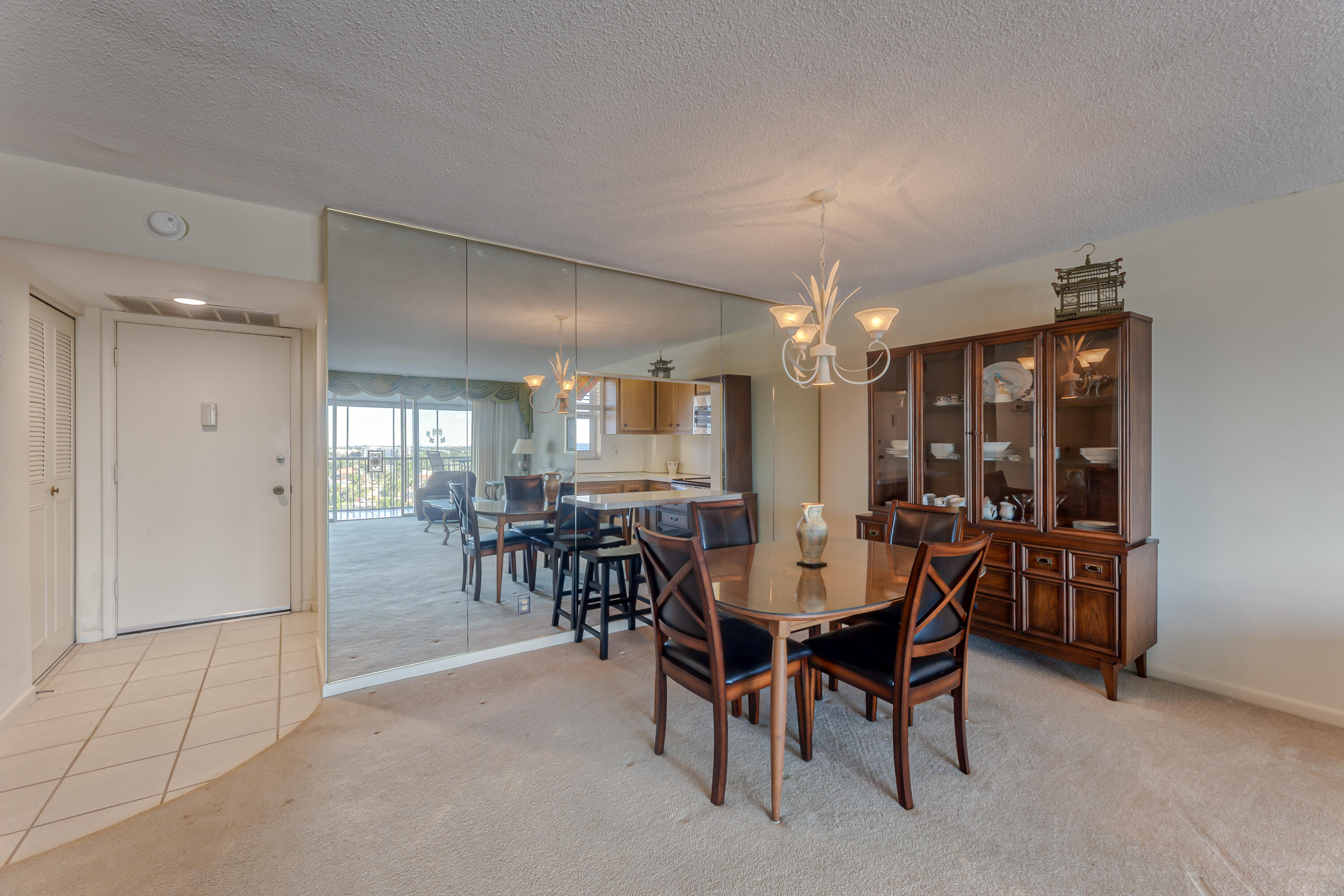 303 North Riverside Drive, Unit PH5 Pompano Beach, FL 33062 - Photo 22 of 46 Dining Area