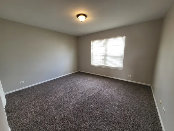 $450,000 | 18392 West Springwood Drive, Grayslake, IL 60030