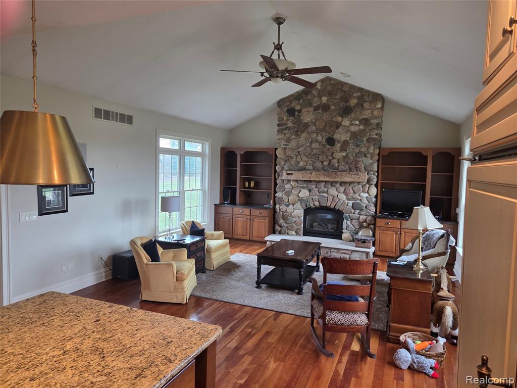 900 North Maxfield Road Brighton, MI 48114 - Photo 16 of 30