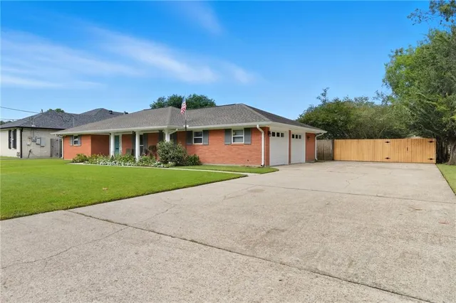$429,000 | 134 Vogt Drive, Belle Chasse, LA 70037