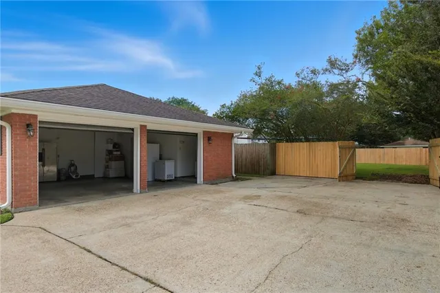 $429,000 | 134 Vogt Drive, Belle Chasse, LA 70037