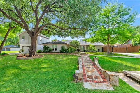 $1,050,000 | 1943 Camelot Drive, Grapevine, TX 76051