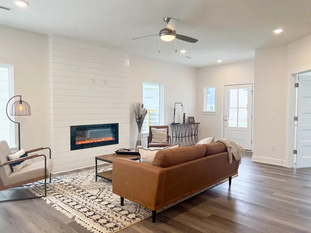 $330,155 | 430 East Park Place, Andover, KS 67002