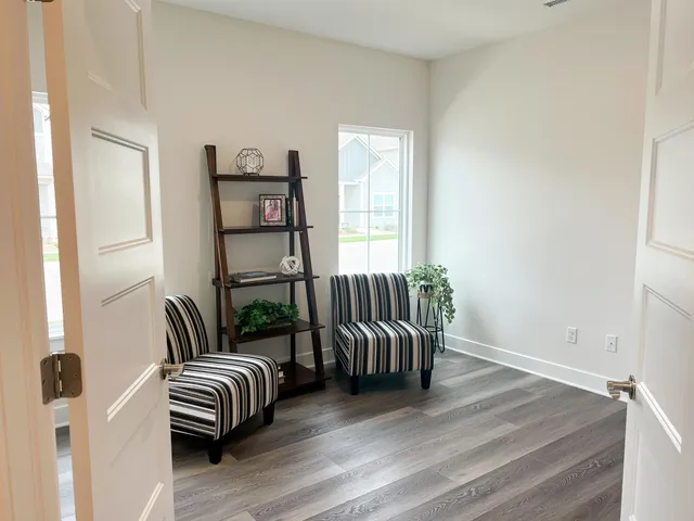 $330,155 | 430 East Park Place, Andover, KS 67002