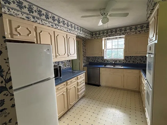 $3,100 | 328 Ridge Crest Drive, Richardson, TX 75080