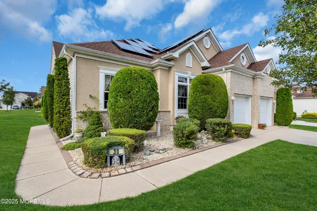 $625,000 | 30 Eagleswood Drive, Waretown, NJ 08758