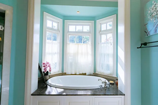 $1,675,000 | 902 East South Street, Lindale, TX 75771