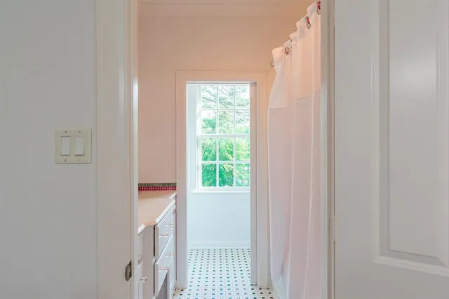 $1,675,000 | 902 East South Street, Lindale, TX 75771