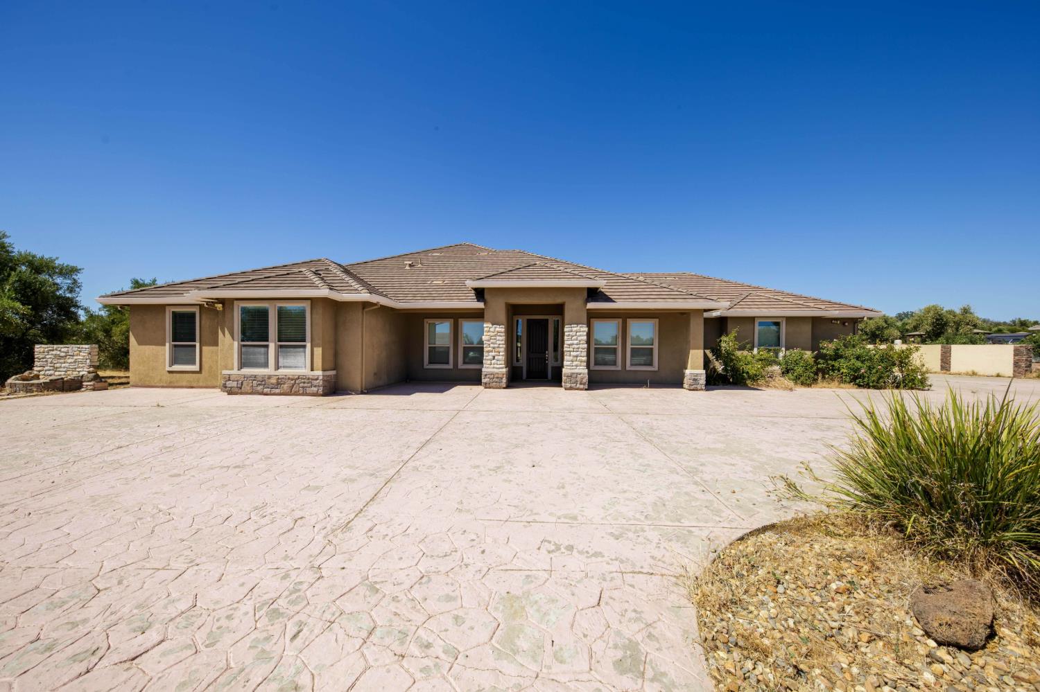 5004 Lake View Road Valley Springs, CA 95252 - Photo 1 of 69 Gallery Image 1