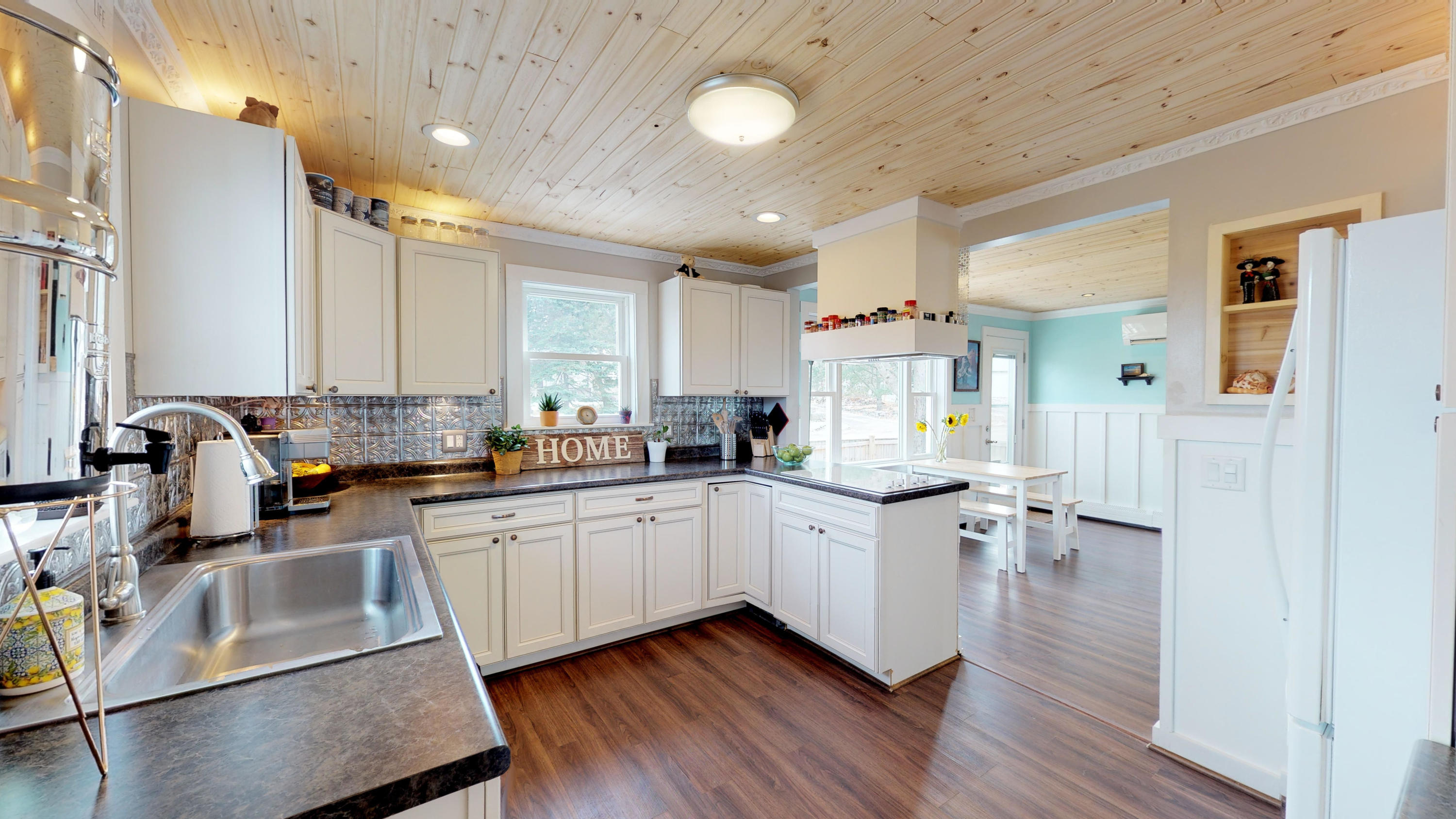 17 Weskeag Road Owls Head, ME 04854 - Photo 2 of 44 Kitchen