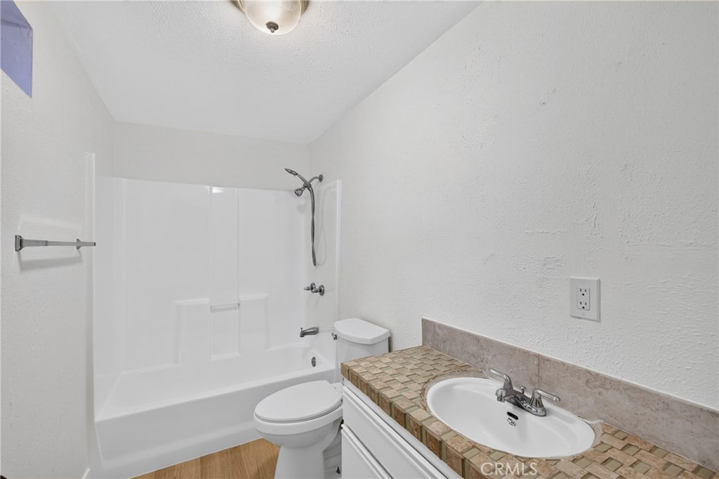 3946 Tomlinson Avenue Riverside, CA 92503 - Photo 44 of 59