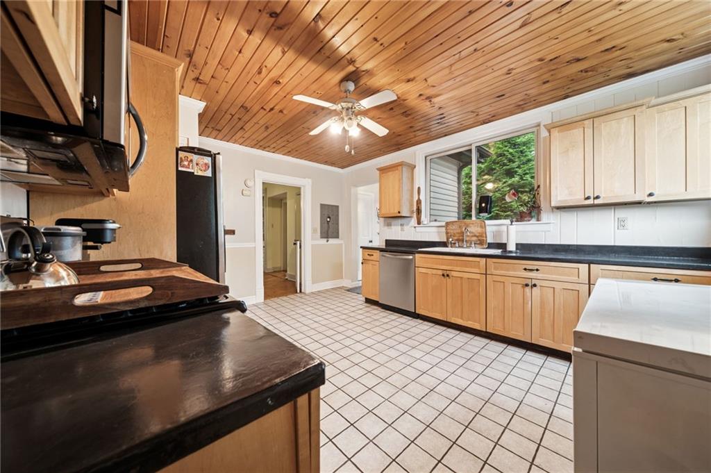 1035 Linden Road Eighty Four, PA 15330 - Photo 14 of 29