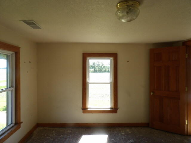 667 West Southern Road Bronson, MI 49028 - Photo 10 of 16