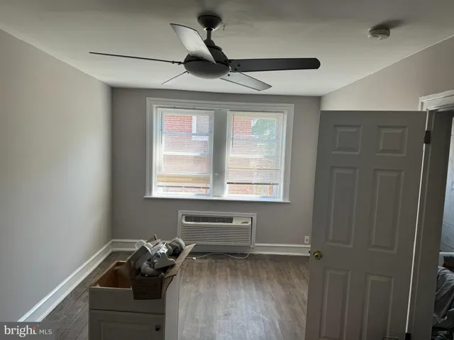 $999 | 6024-28 Larchwood Avenue, Philadelphia, PA 19143