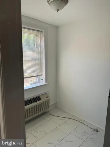 $999 | 6024-28 Larchwood Avenue, Philadelphia, PA 19143