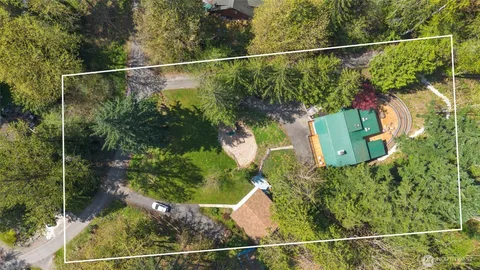$1,395,000 | 10708 185th Avenue Southeast, Issaquah, WA 98027