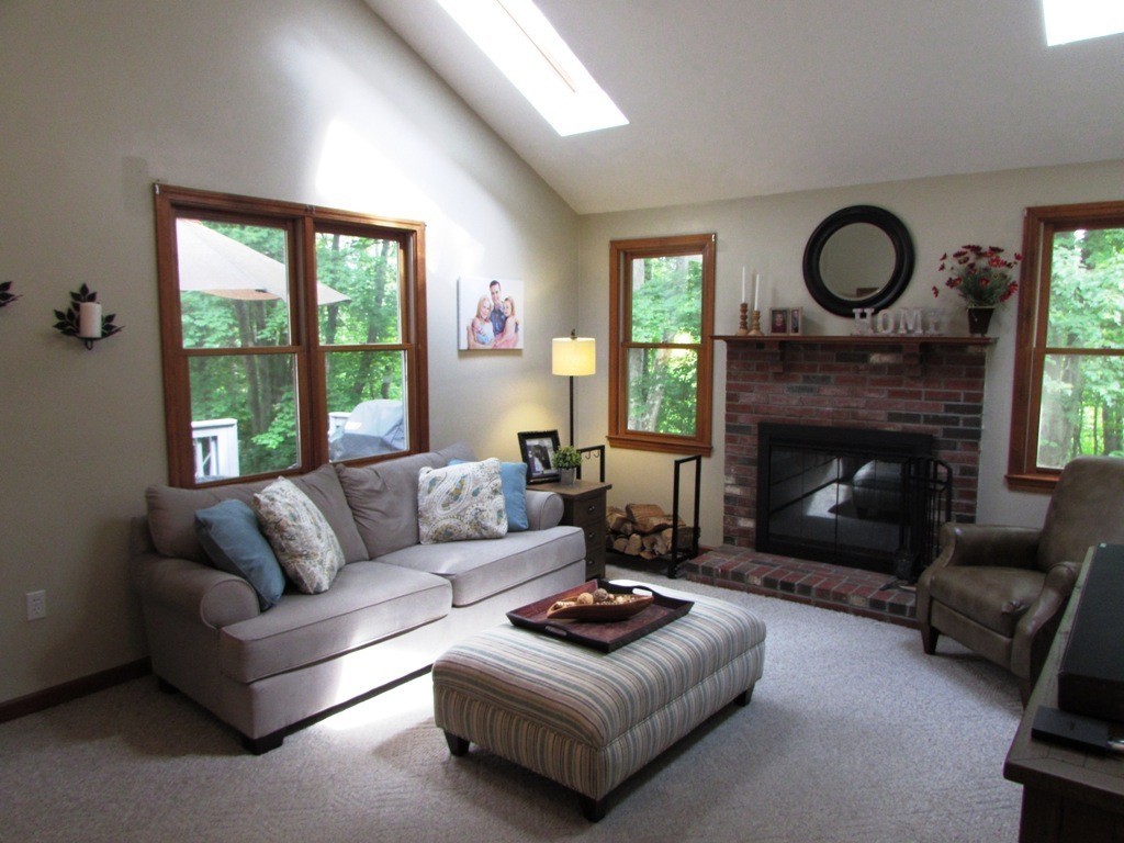 43 Ireta Road Shrewsbury, MA 01545 - Photo 3 of 30 Gallery Image 3
