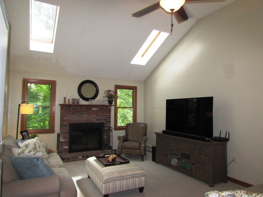 43 Ireta Road Shrewsbury, MA 01545 - Photo 5 of 30 Gallery Image 5