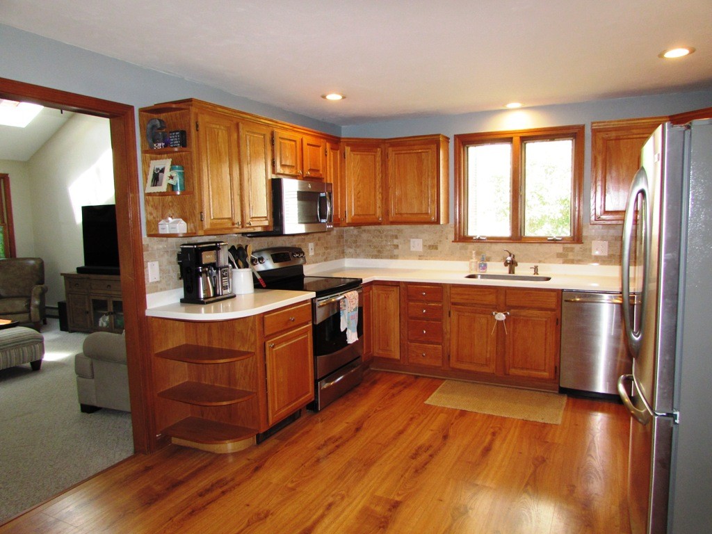 43 Ireta Road Shrewsbury, MA 01545 - Photo 7 of 30 Gallery Image 7