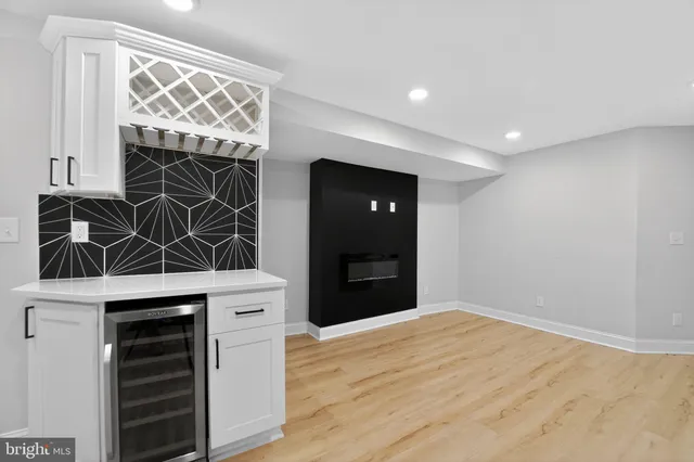 $2,300 | 2612 Loyola Northway, Baltimore, MD 21215