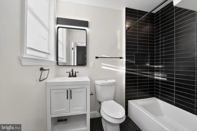 $2,300 | 2612 Loyola Northway, Baltimore, MD 21215