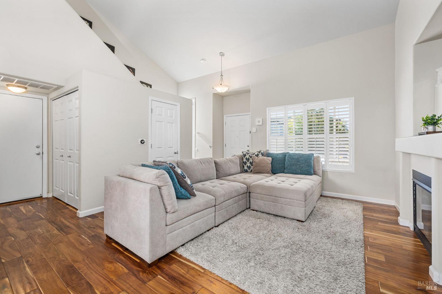 2448 Gilham Way Santa Rosa, CA 95404 - Photo 8 of 39