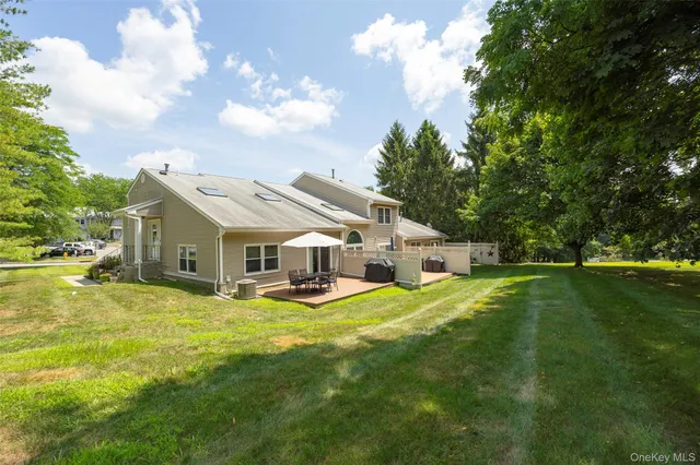 $440,000 | 3 Deer Crossing Drive, Fishkill, NY 12524