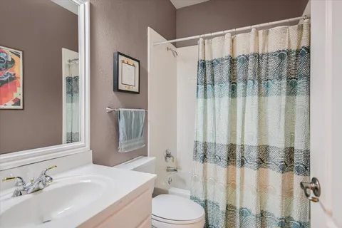 $1,250,000 | 10613 Pointe View Drive, Austin, TX 78738