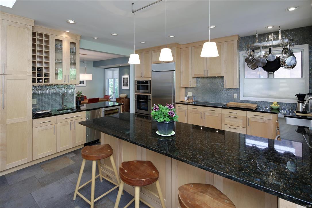 151 North Hanley Road University City, MO 63105 - Photo 8 of 21 Gallery Image 8