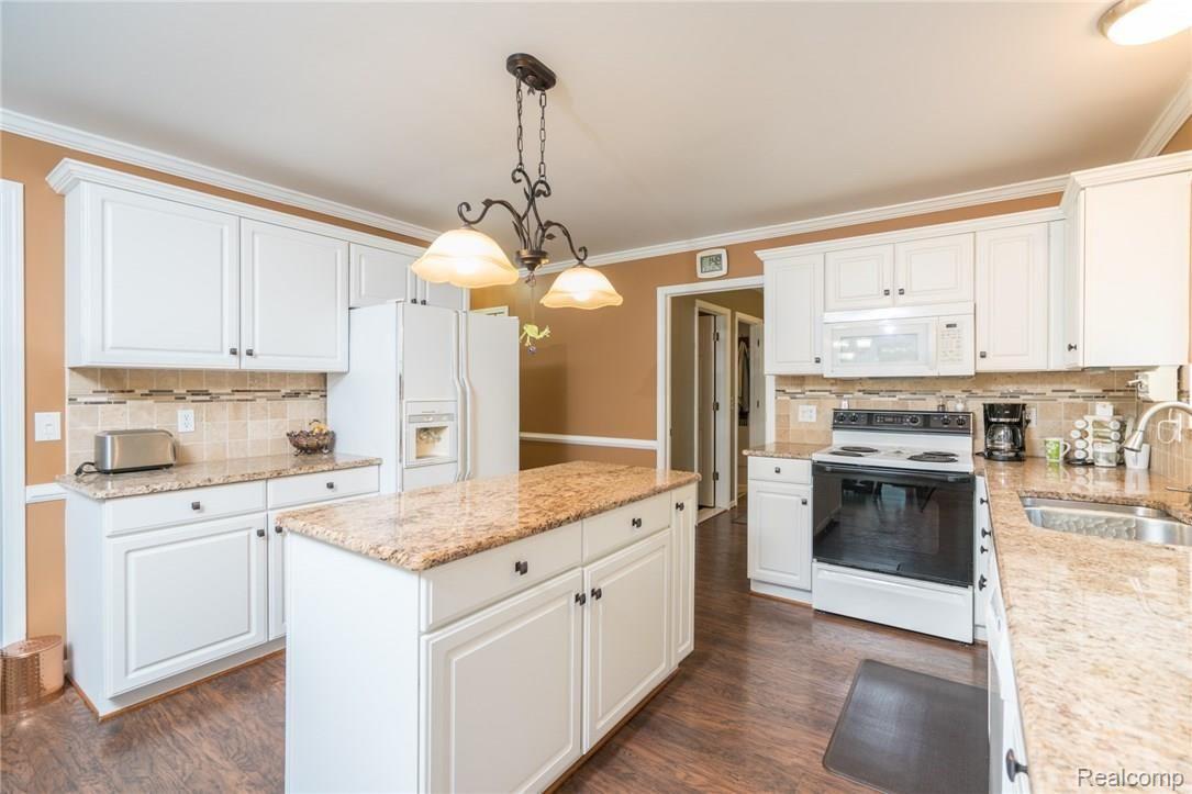 52110 Boland Road New Baltimore, MI 48047 - Photo 9 of 40 Boland-9.jpg