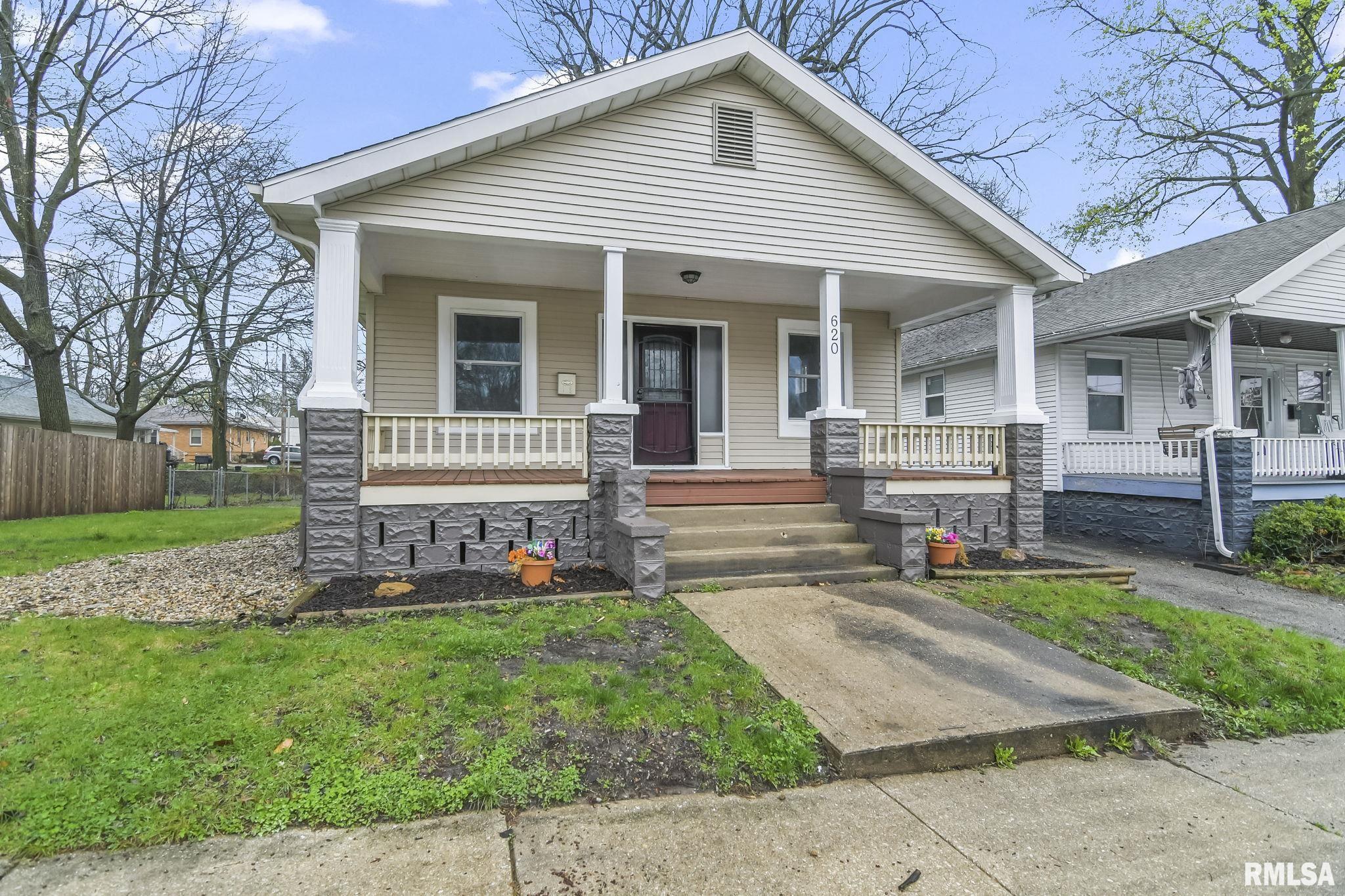 620 East Keys Avenue Springfield, IL 62702 - Photo 1 of 34