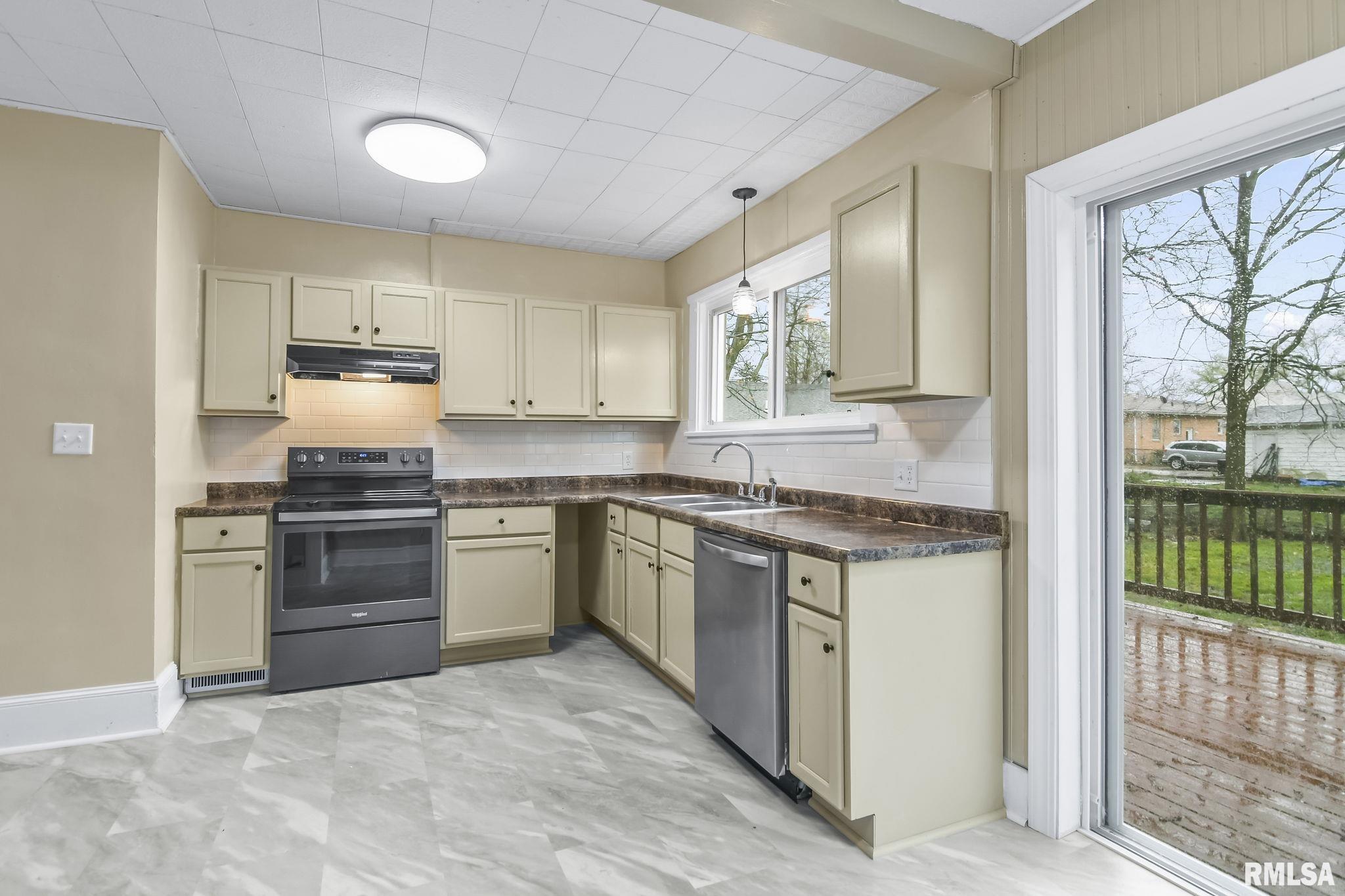 620 East Keys Avenue Springfield, IL 62702 - Photo 13 of 34