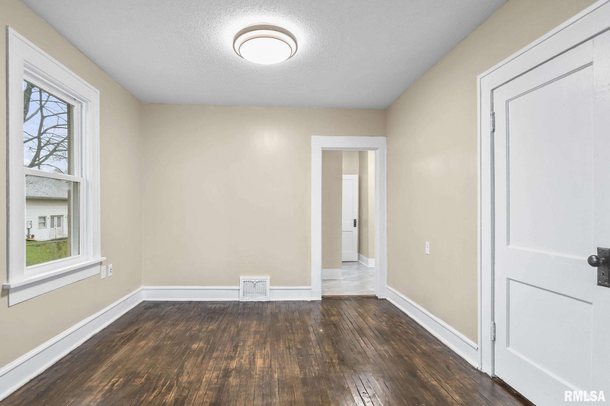 620 East Keys Avenue Springfield, IL 62702 - Photo 18 of 34